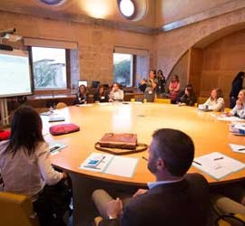 Reunión para aplicar la tecnología "Tag Cloud" en la Alhambra de Granada