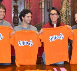 Fotografía de los tres creadores de la aplicación móvil Giftday pertenecientes a la Universidad de Granada